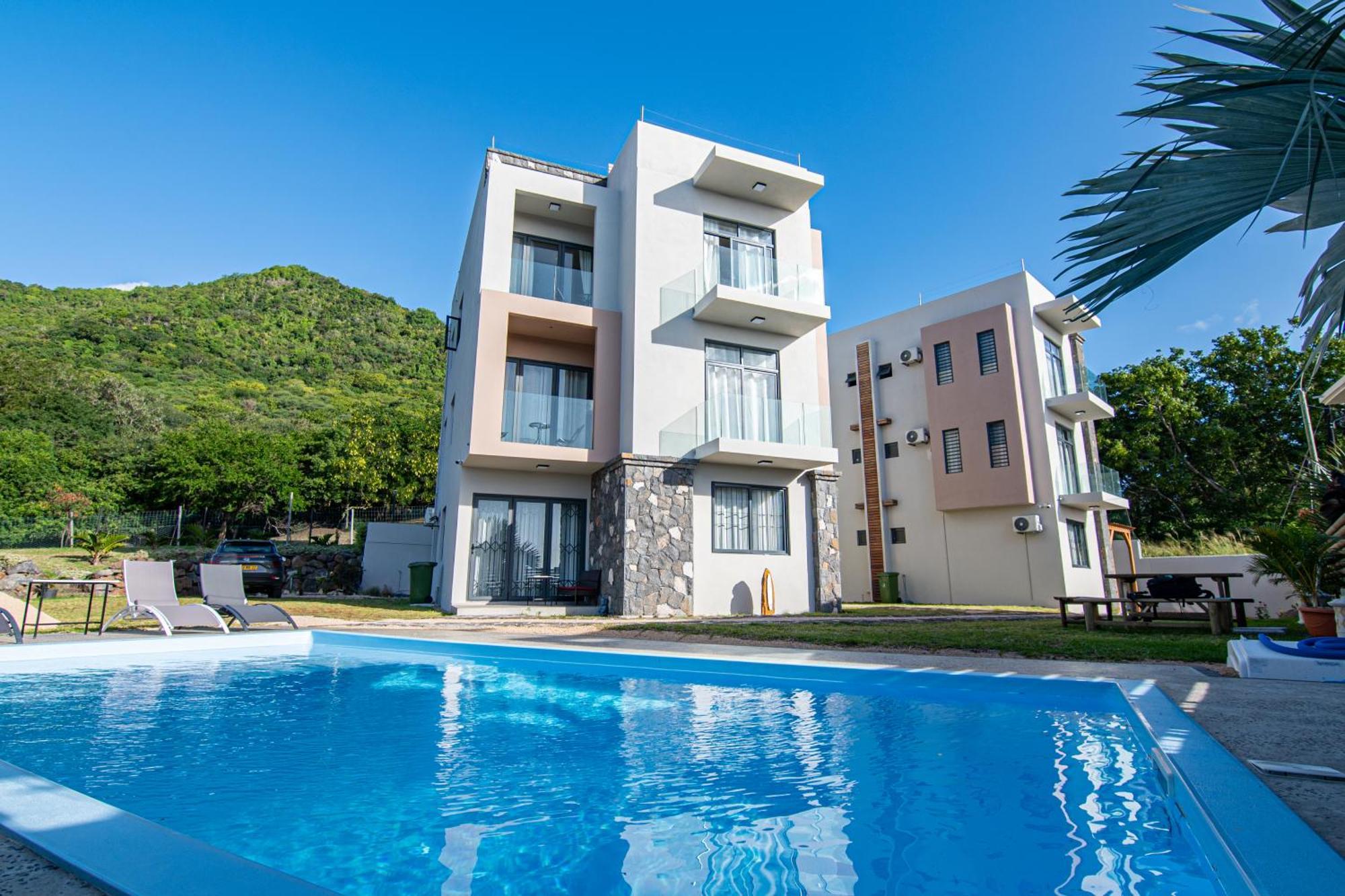 Laolabaone Villa La Gaulette Exterior photo