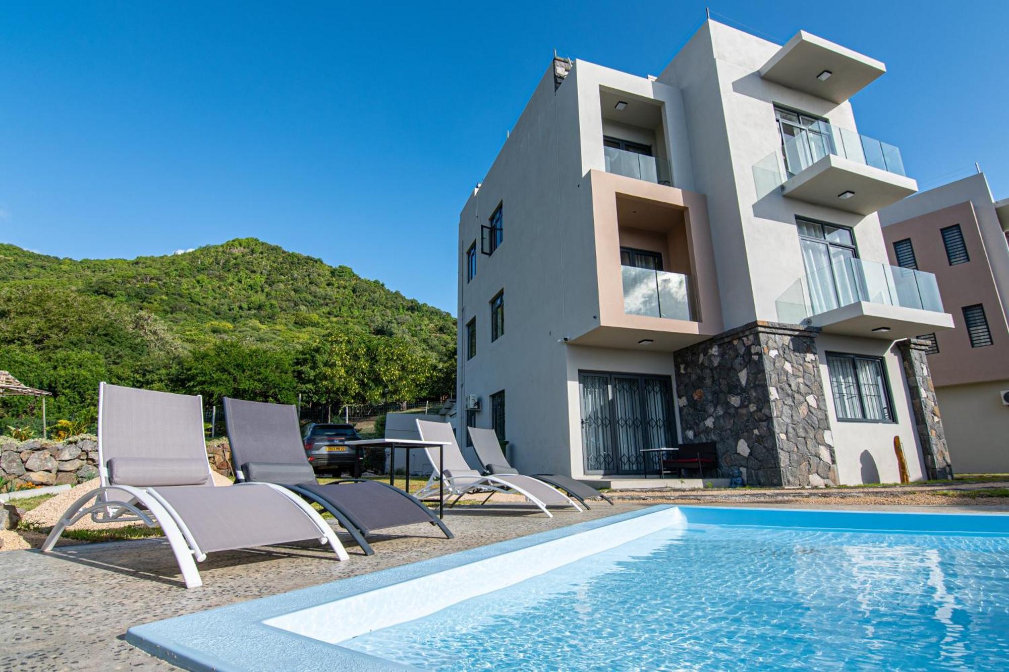 Laolabaone Villa La Gaulette Exterior photo